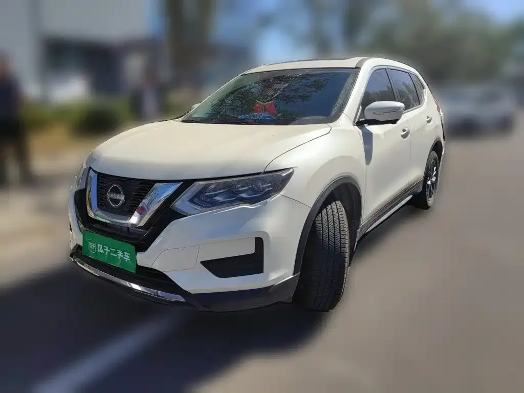 Nissan X-Trail — фото 1