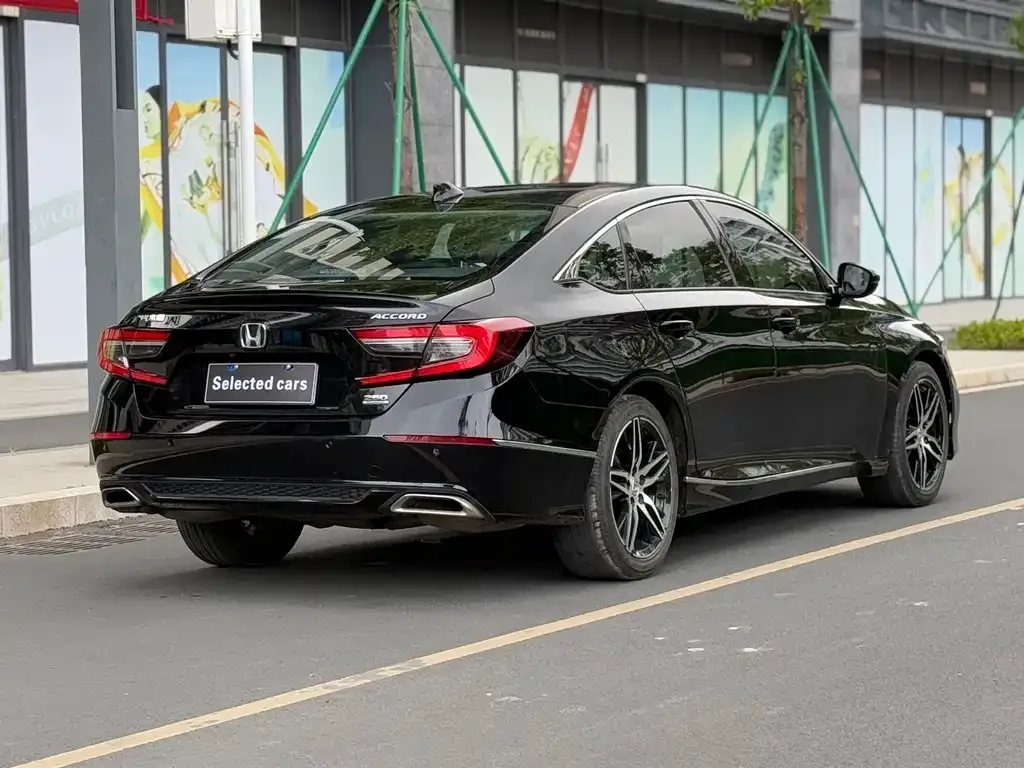 Honda Accord — фото 4