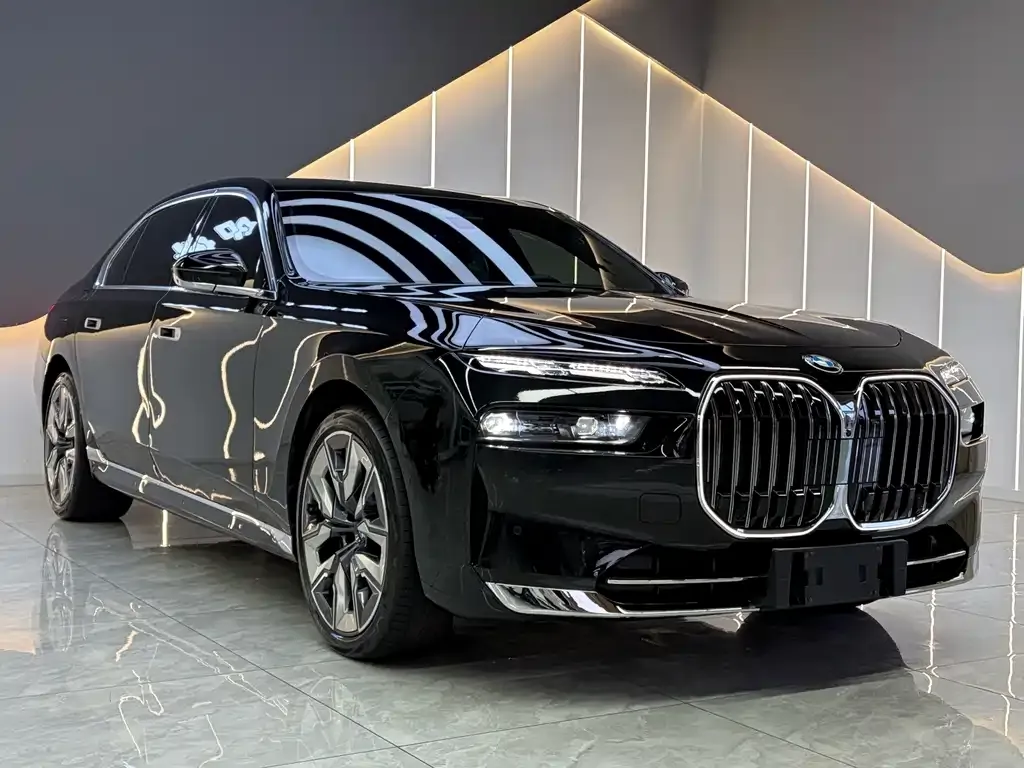 BMW 7 Series — фото 2