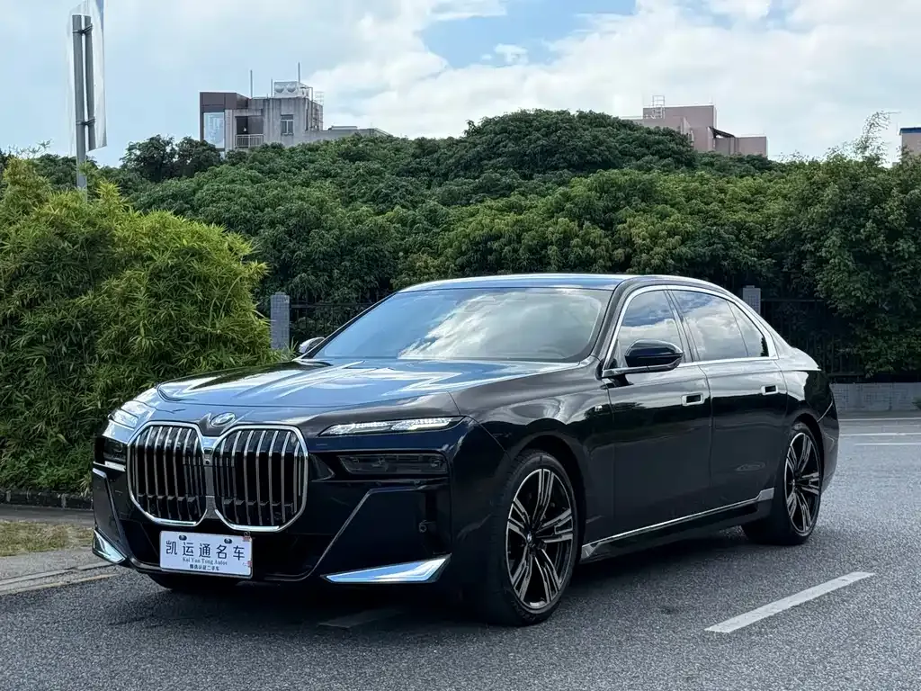 BMW 7 Series — фото 5