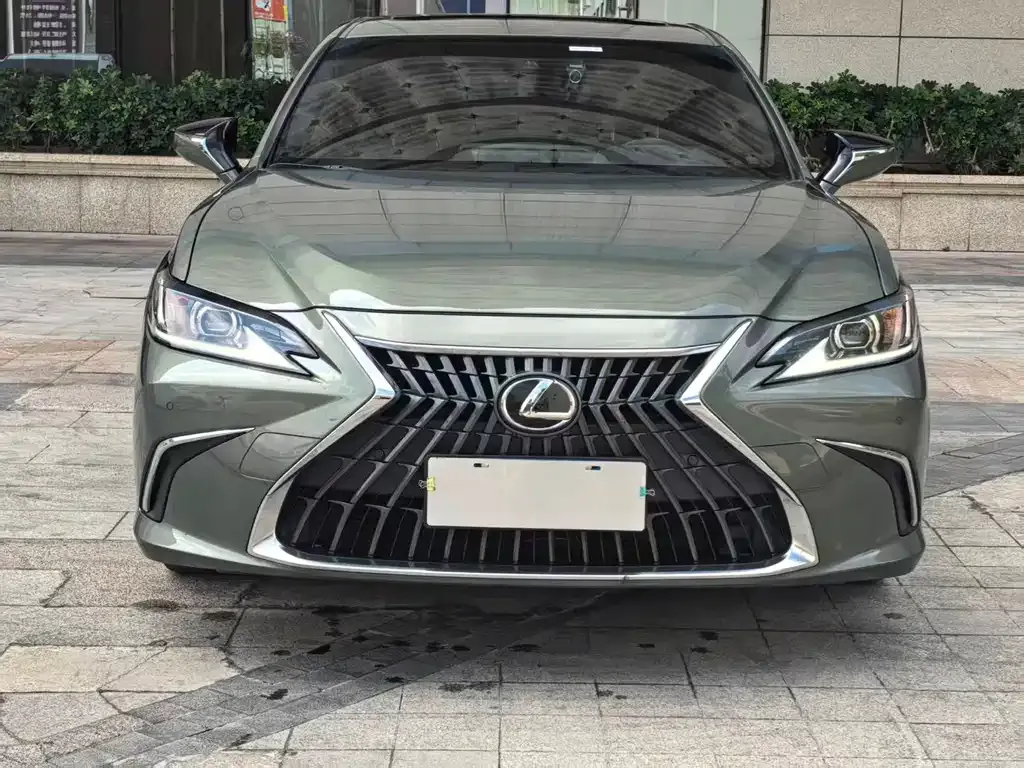 Lexus ES — фото 4