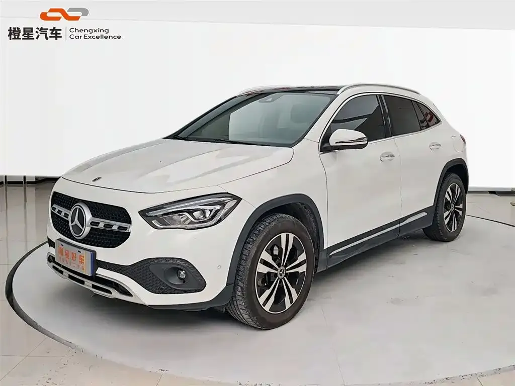 Mercedes-Benz GLA — фото 1