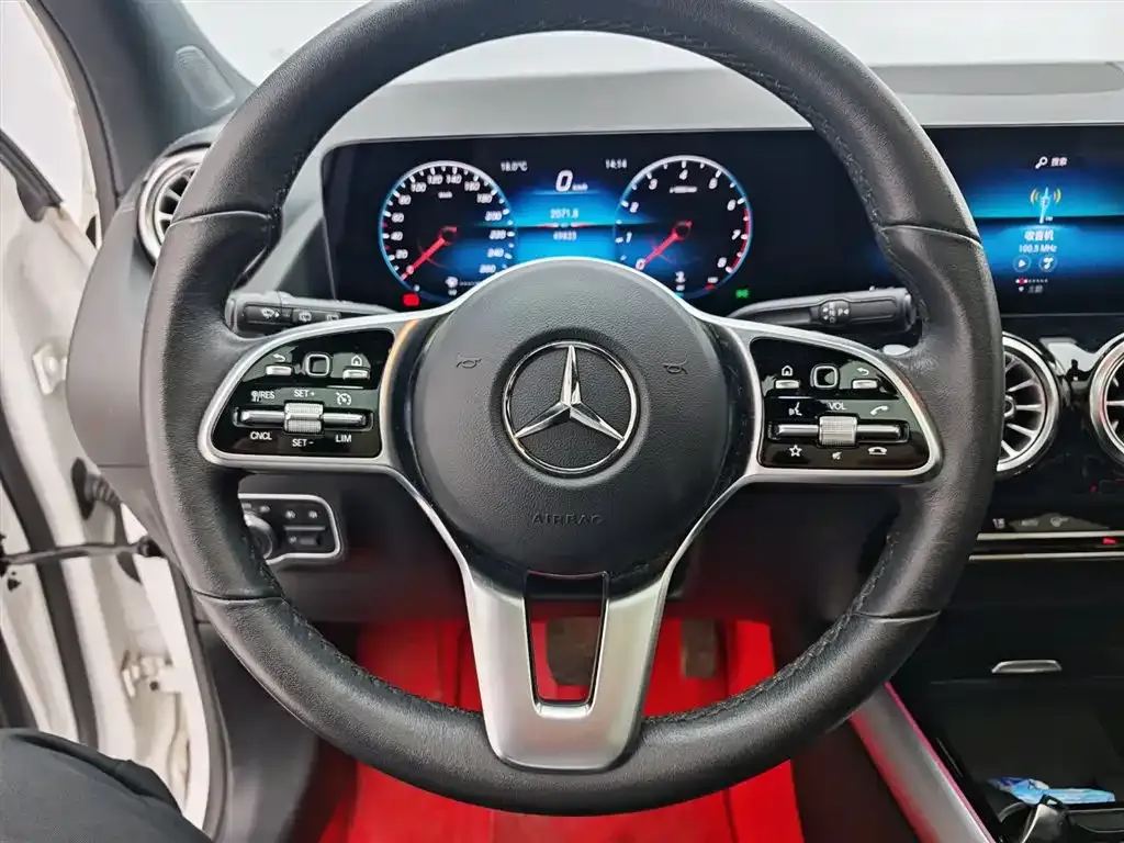Mercedes-Benz GLA — фото 7
