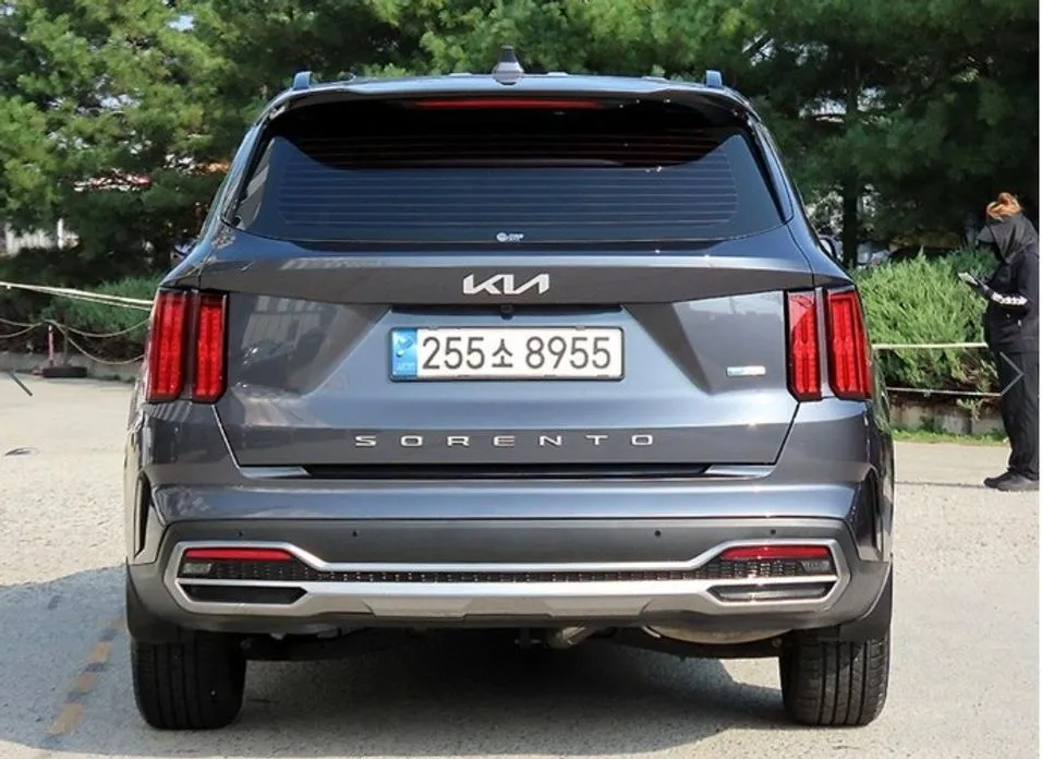 Kia Sorento — фото 7