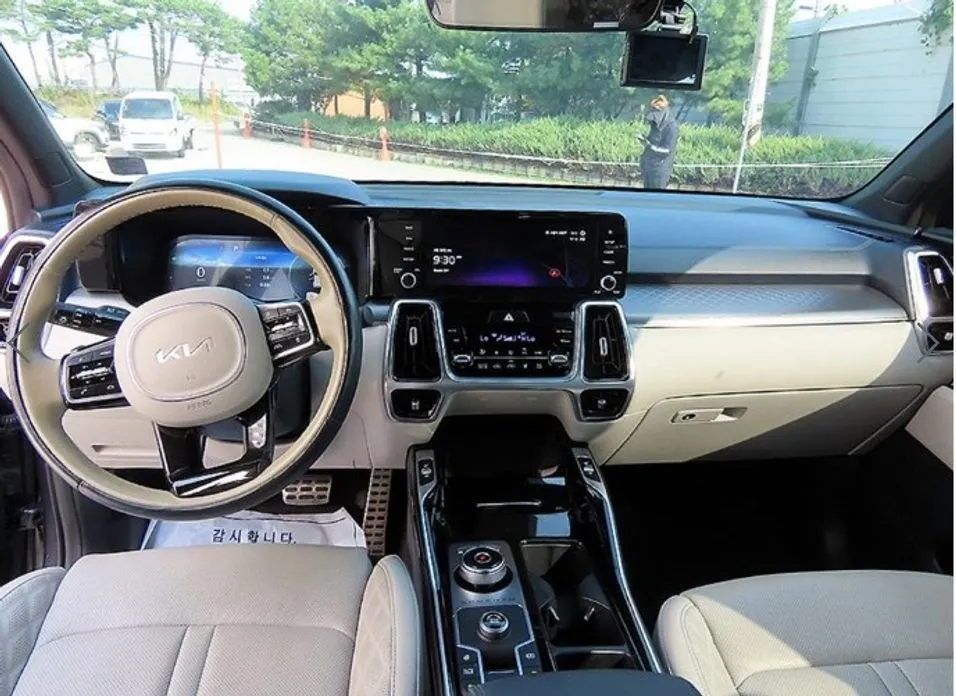 Kia Sorento — фото 10