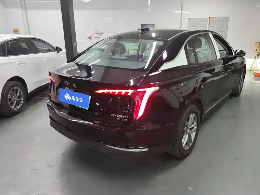 Hongqi E-QM5 — фото 3