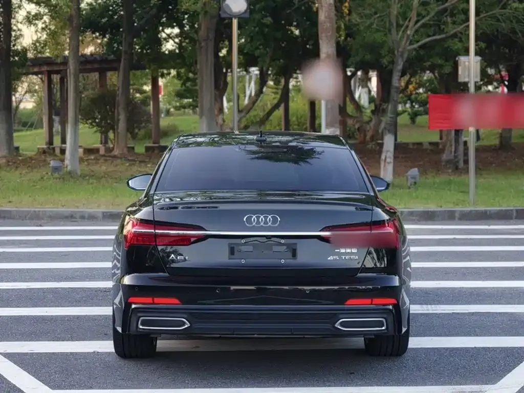 Audi A6L — фото 2