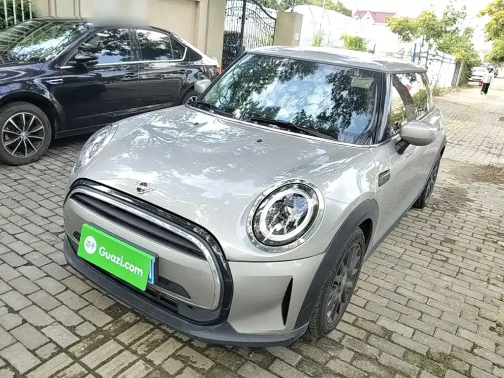 MINI Cooper (3-door) — фото 1