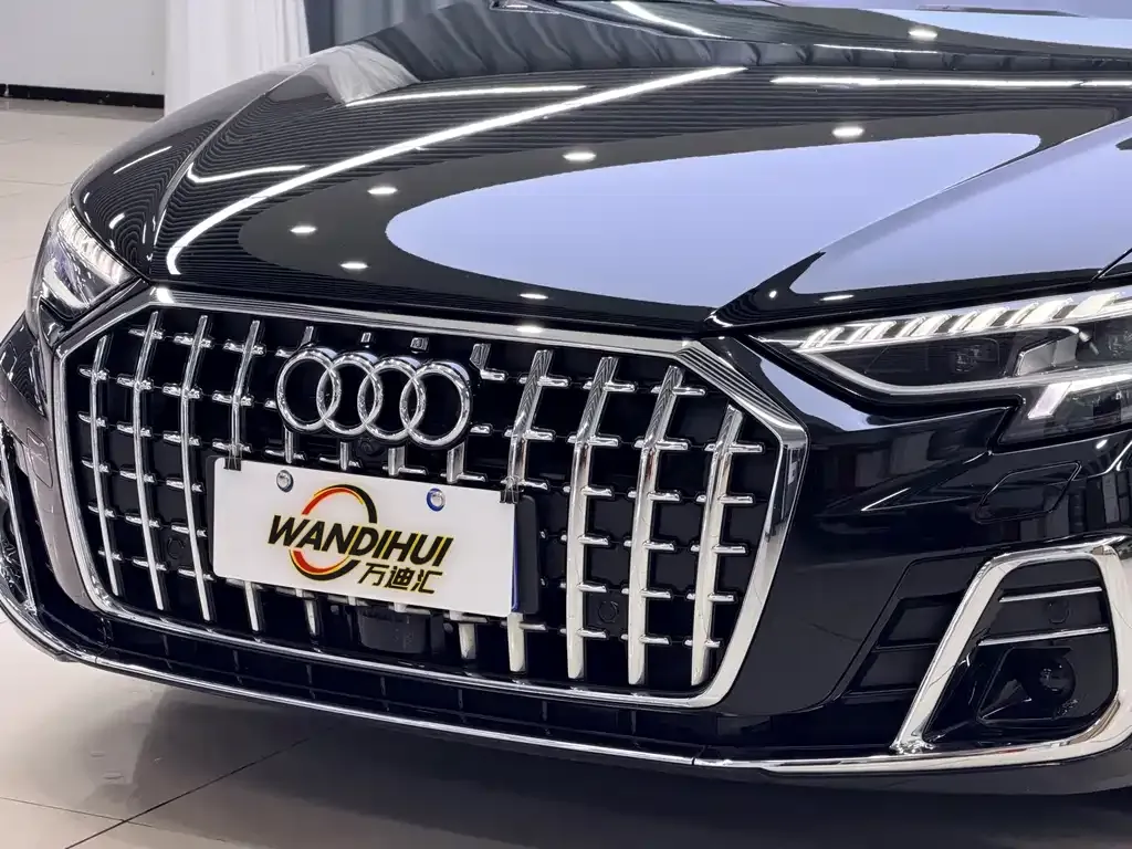 Audi A8 — фото 3
