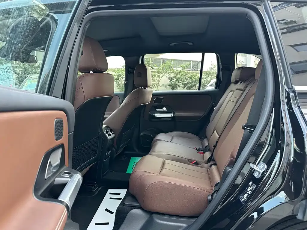 Mercedes-Benz EQB — фото 10