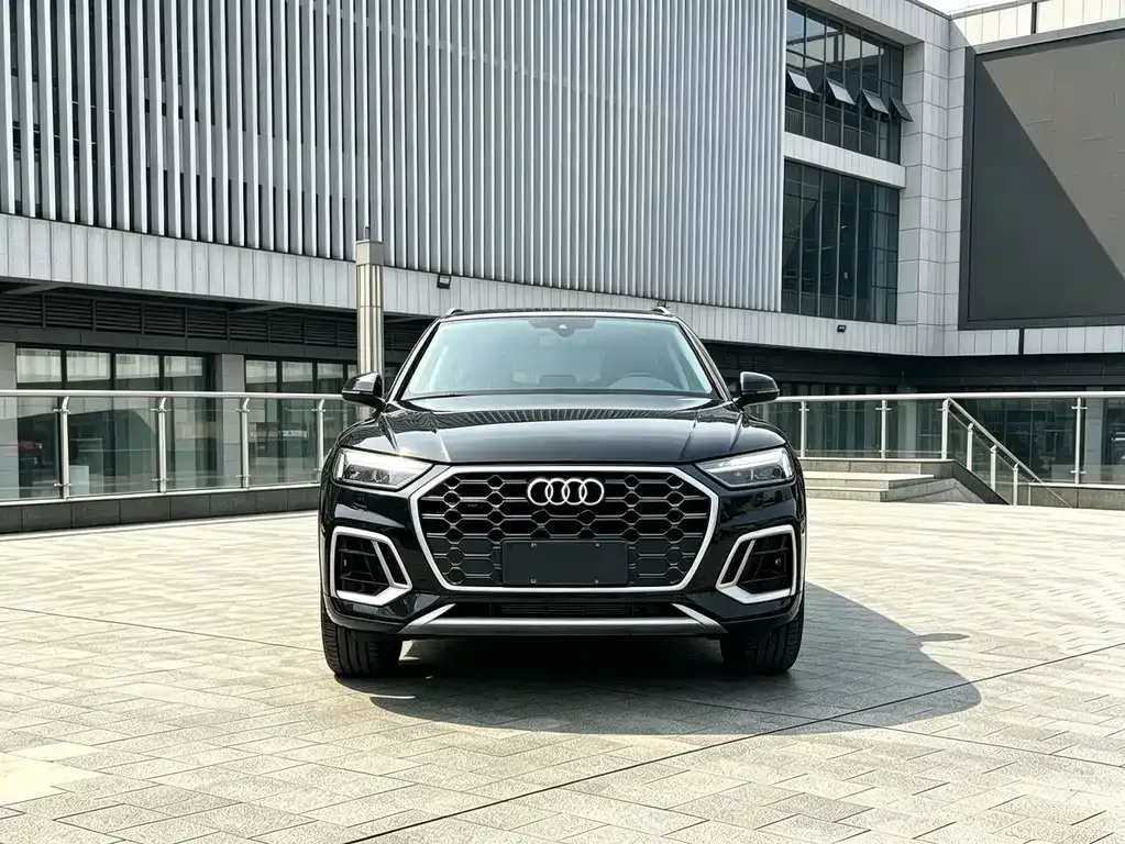 Audi Q5L — фото 2