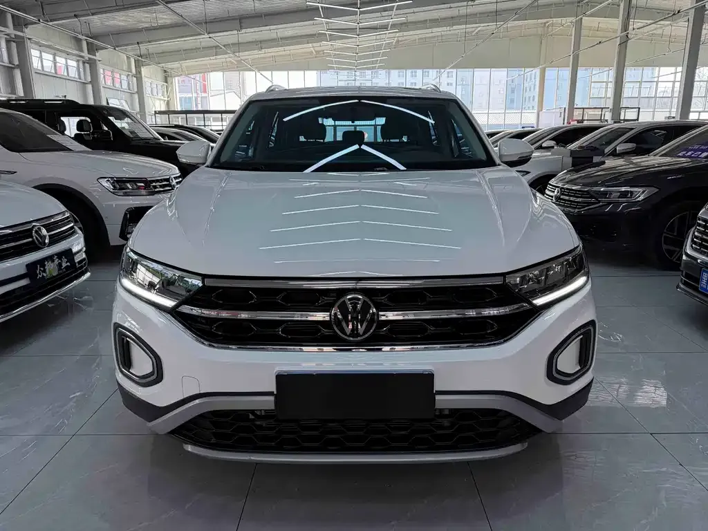 Volkswagen T-Roc — фото 8