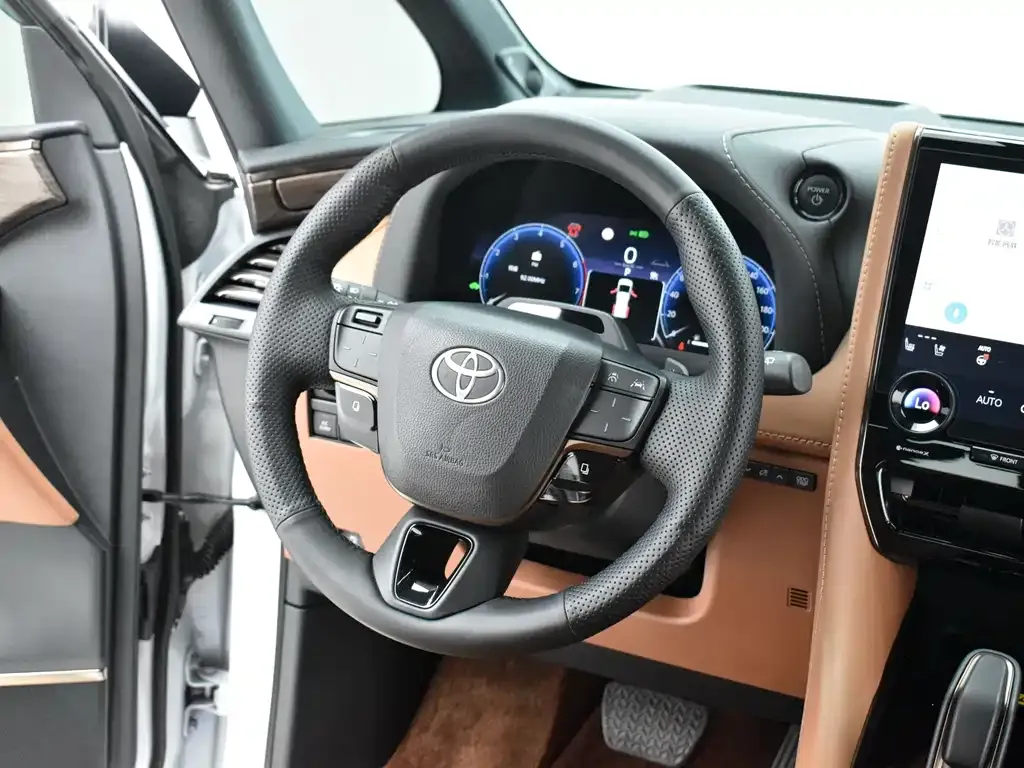 Toyota Alphard — фото 6