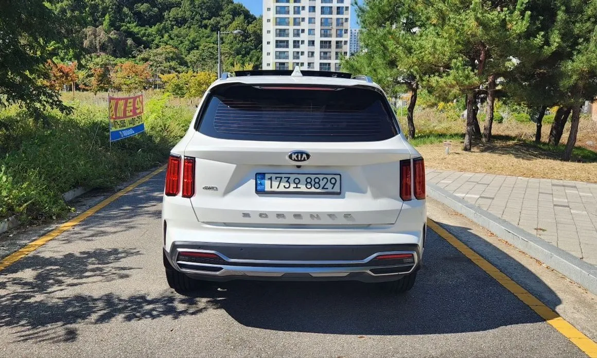 Kia Sorento — фото 5