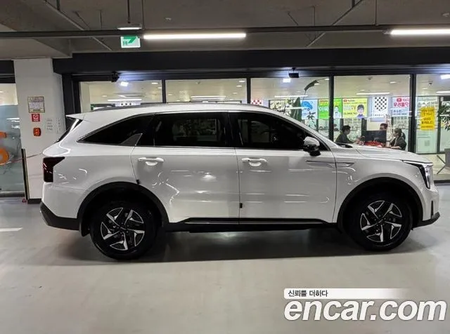 Kia Sorento — фото 8