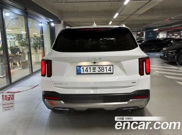 Kia Sorento — фото 5