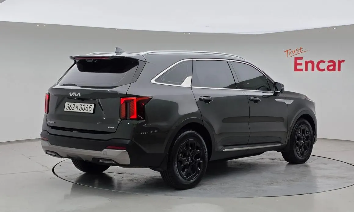 Kia Sorento — фото 5