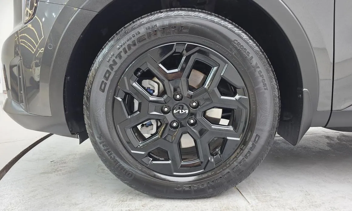 Kia Sorento — фото 7