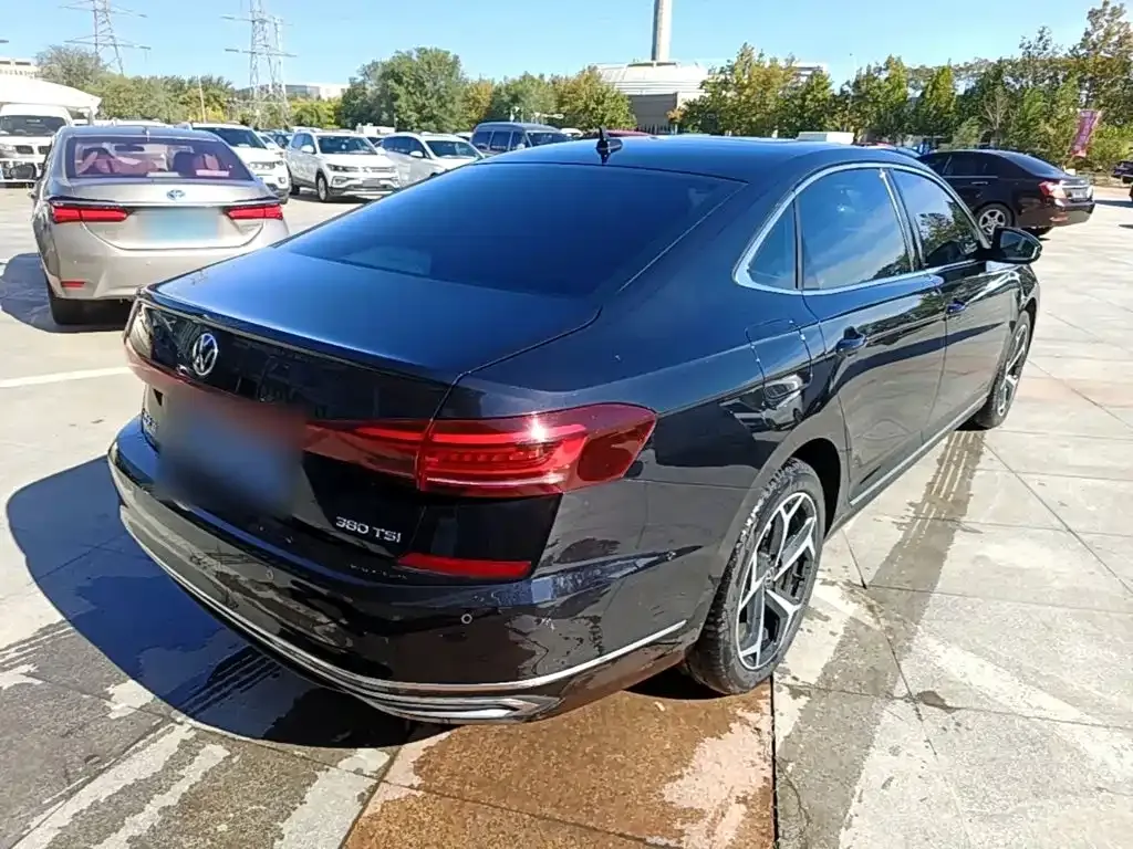 Volkswagen Passat — фото 6