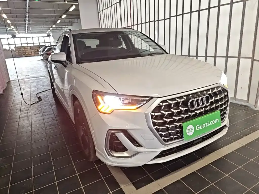 Audi Q3 — фото 6