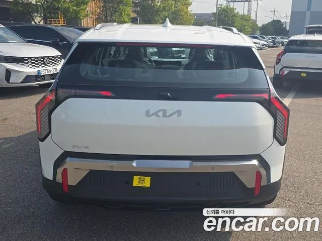Kia EV3 — фото 3