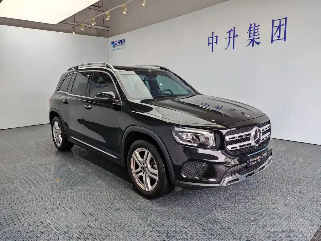 Mercedes-Benz GLB — фото 10