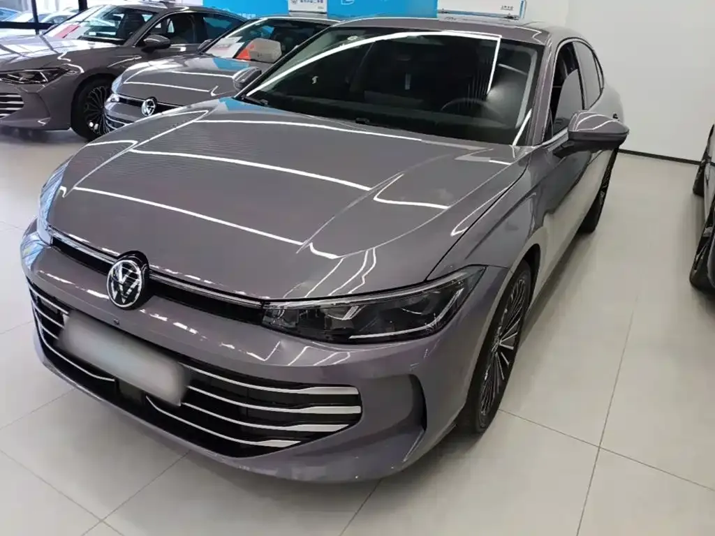 Volkswagen Passat — фото 1