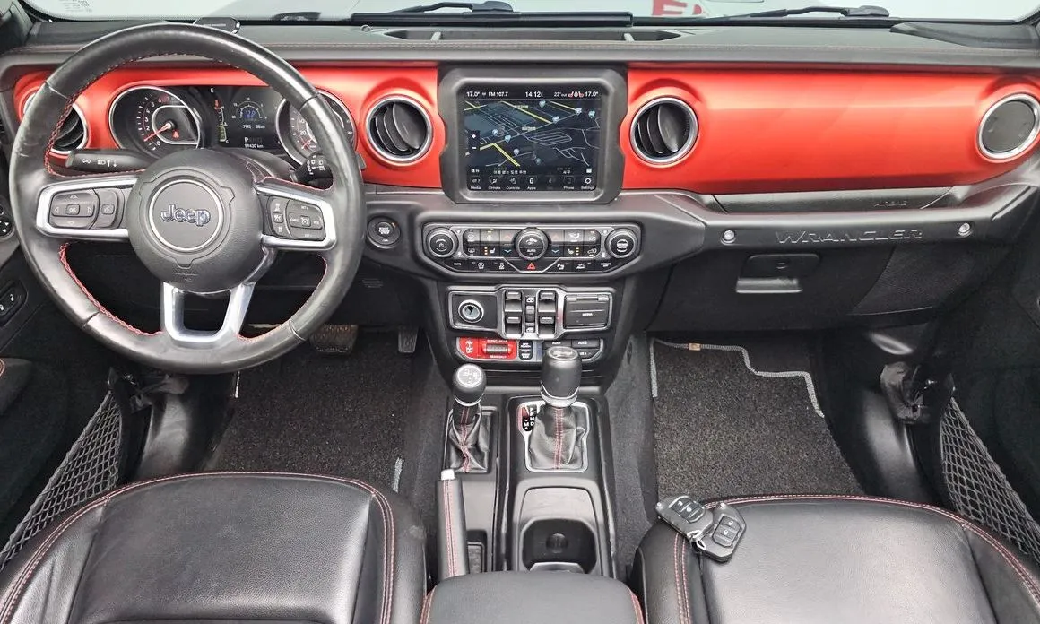 Jeep Wrangler — фото 10
