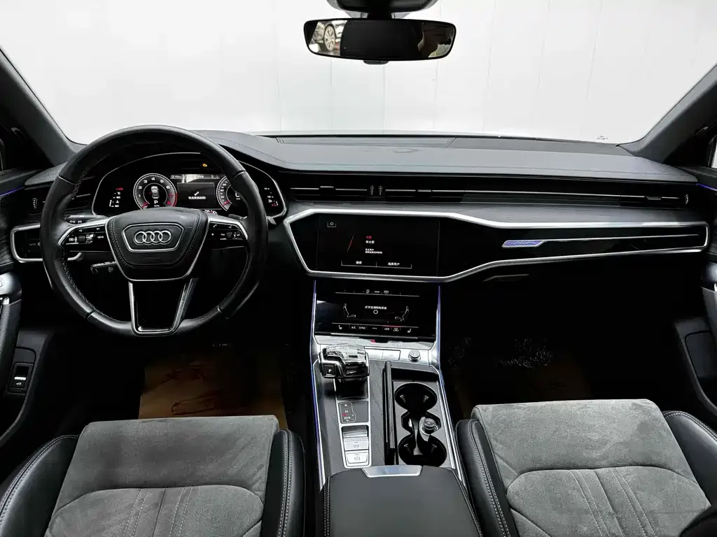 Audi A6L — фото 8