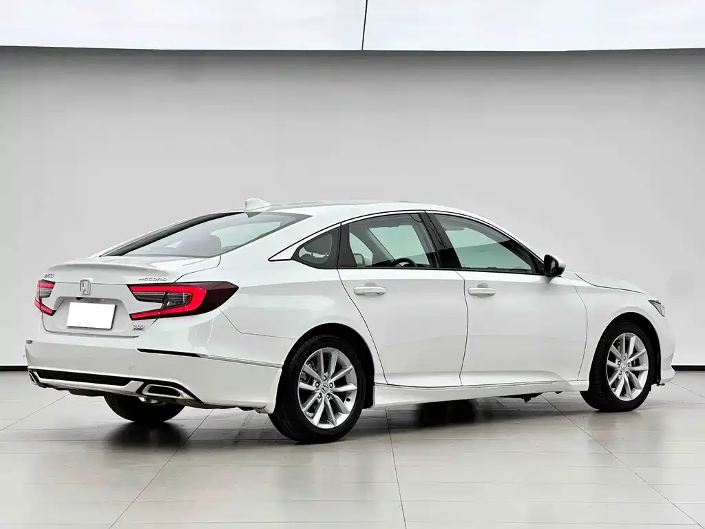 Honda Accord — фото 4