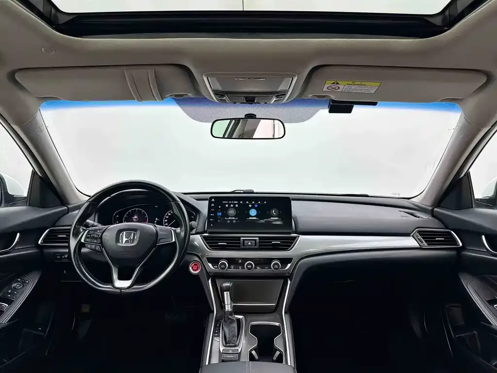 Honda Accord — фото 9