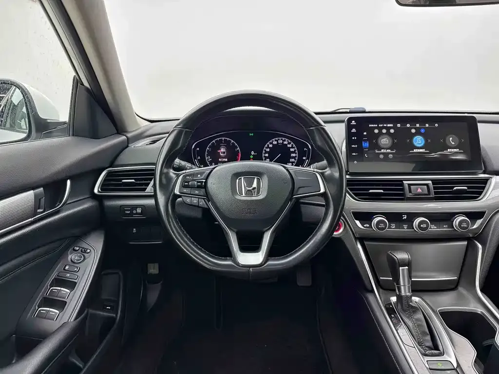 Honda Accord — фото 7