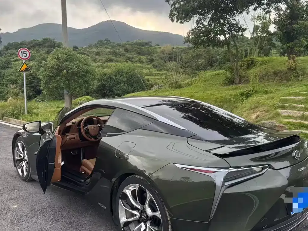 Lexus LC — фото 9