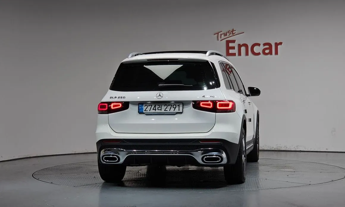 Mercedes-Benz GLB-Class — фото 3
