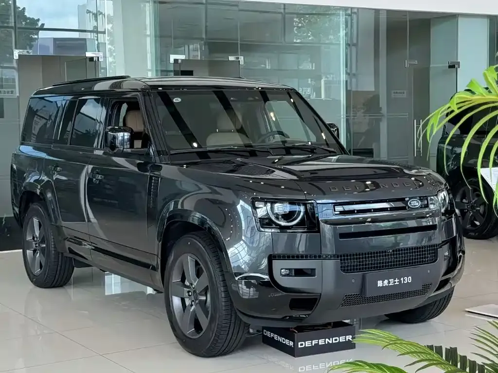 Land Rover Defender — фото 1