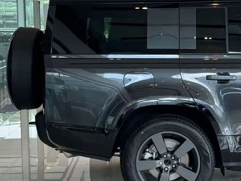 Land Rover Defender — фото 7