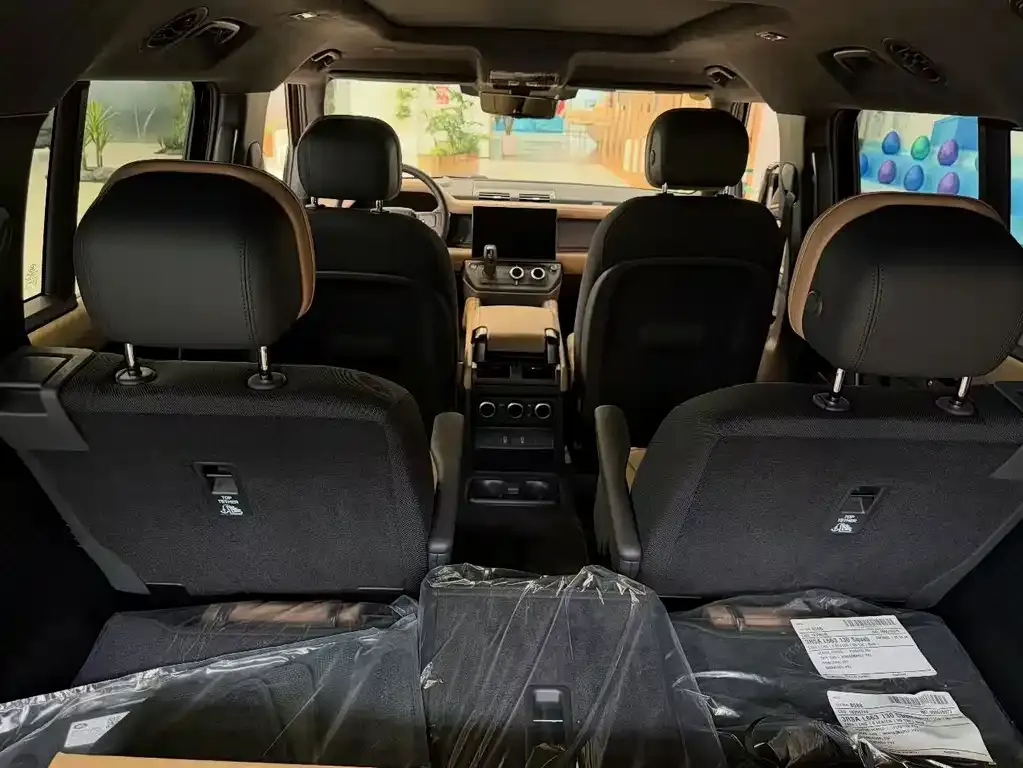 Land Rover Defender — фото 2