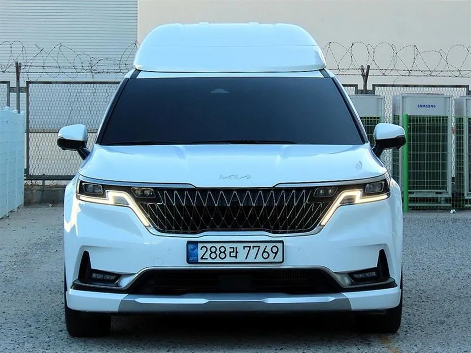 Kia Carnival — фото 1