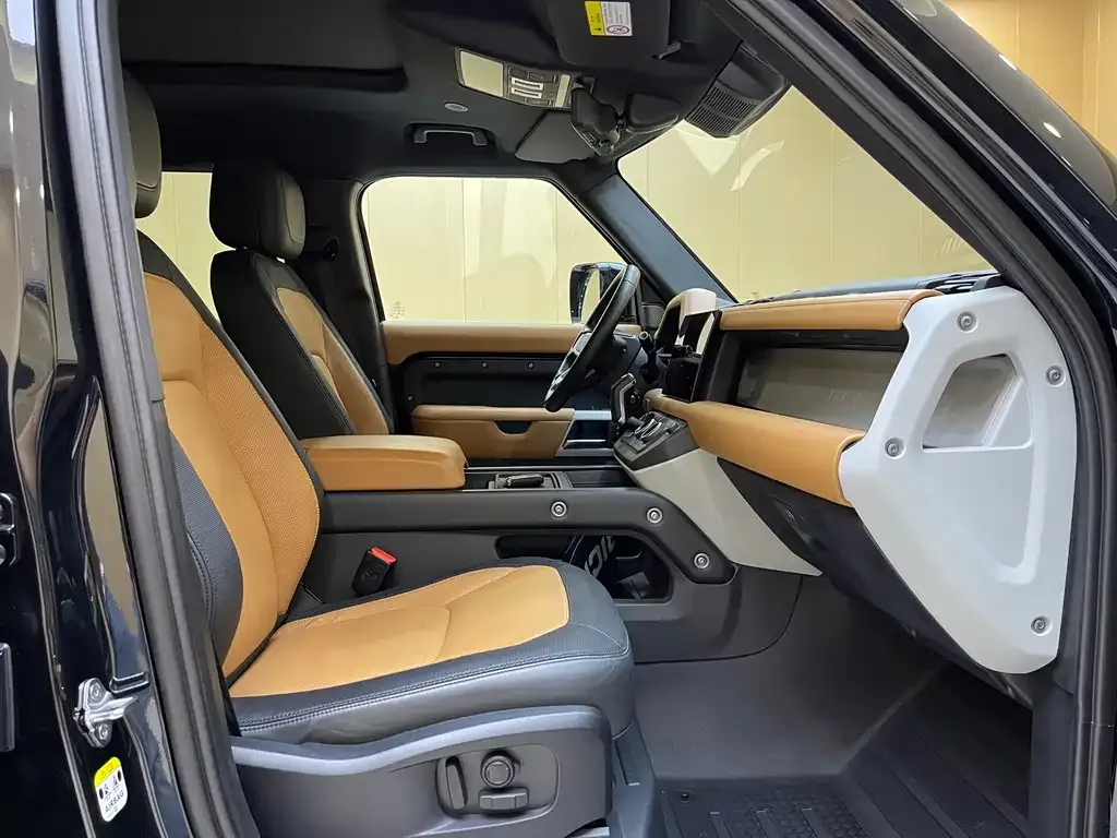 Land Rover Defender — фото 10