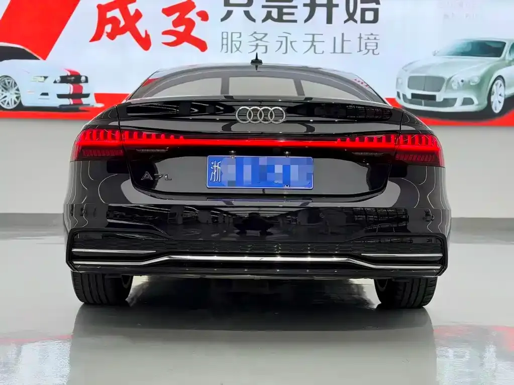 Audi A7L — фото 5