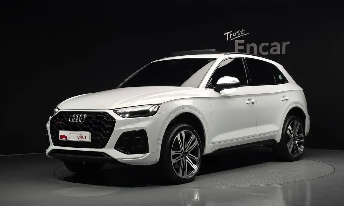 Audi SQ5 — фото 1