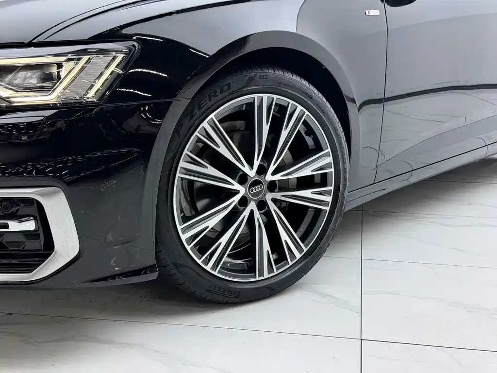 Audi A6L — фото 10