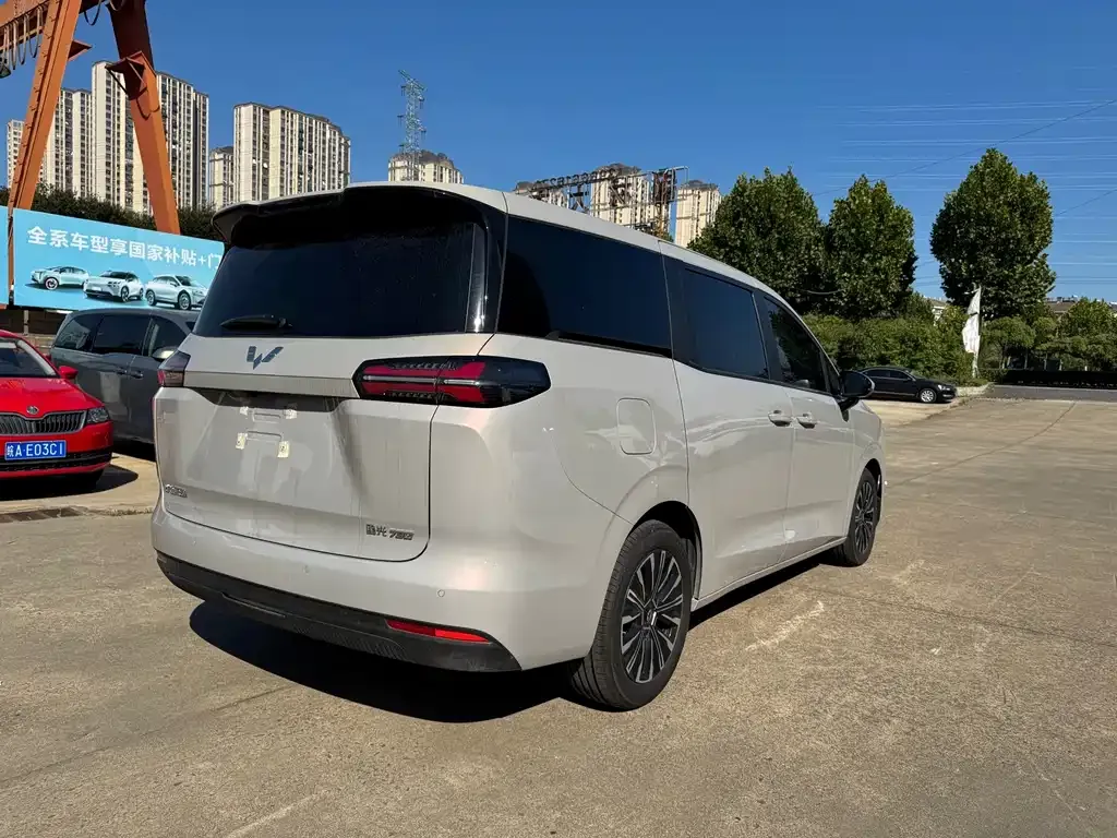 Wuling Xingguang 730 New Energy — фото 8