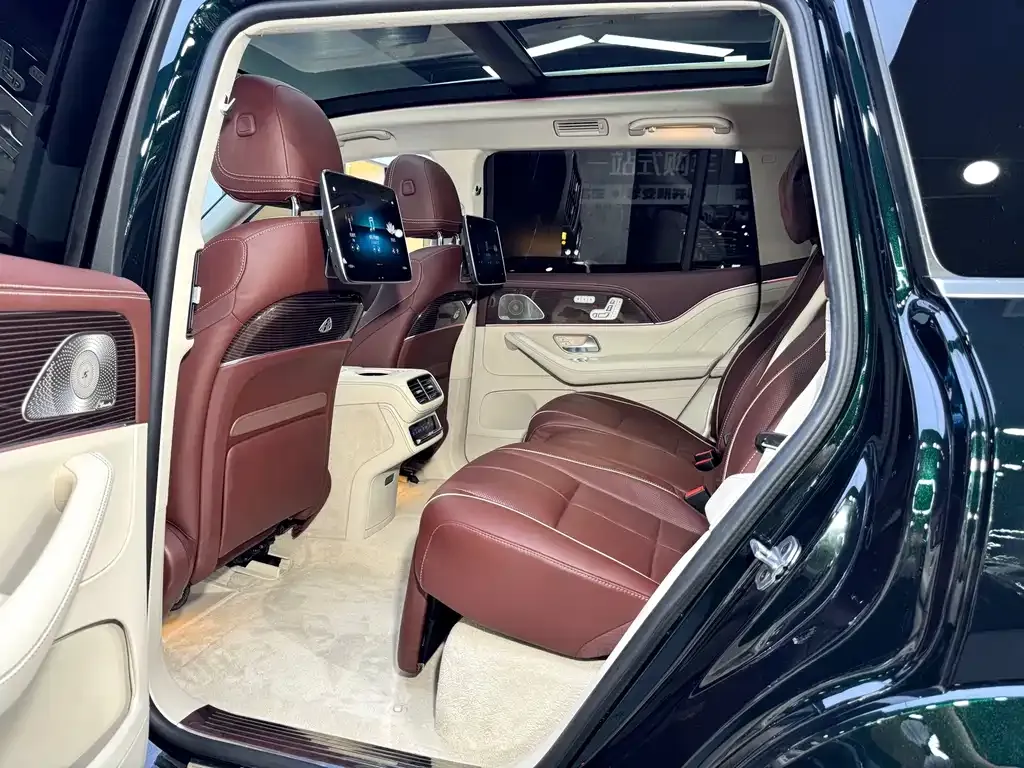 Mercedes-Benz GLS — фото 7