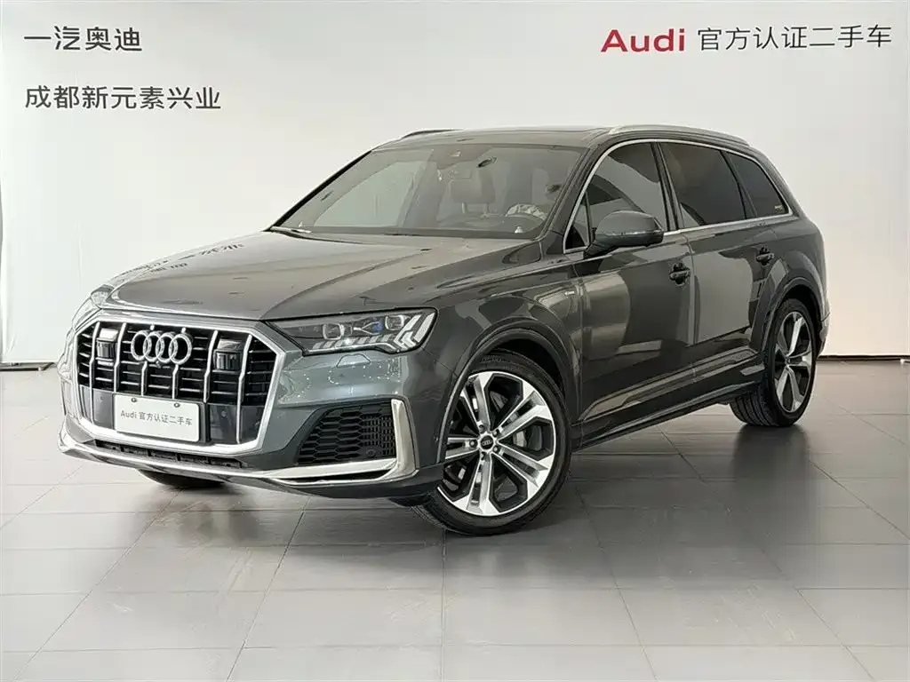 Audi Q7 — фото 1