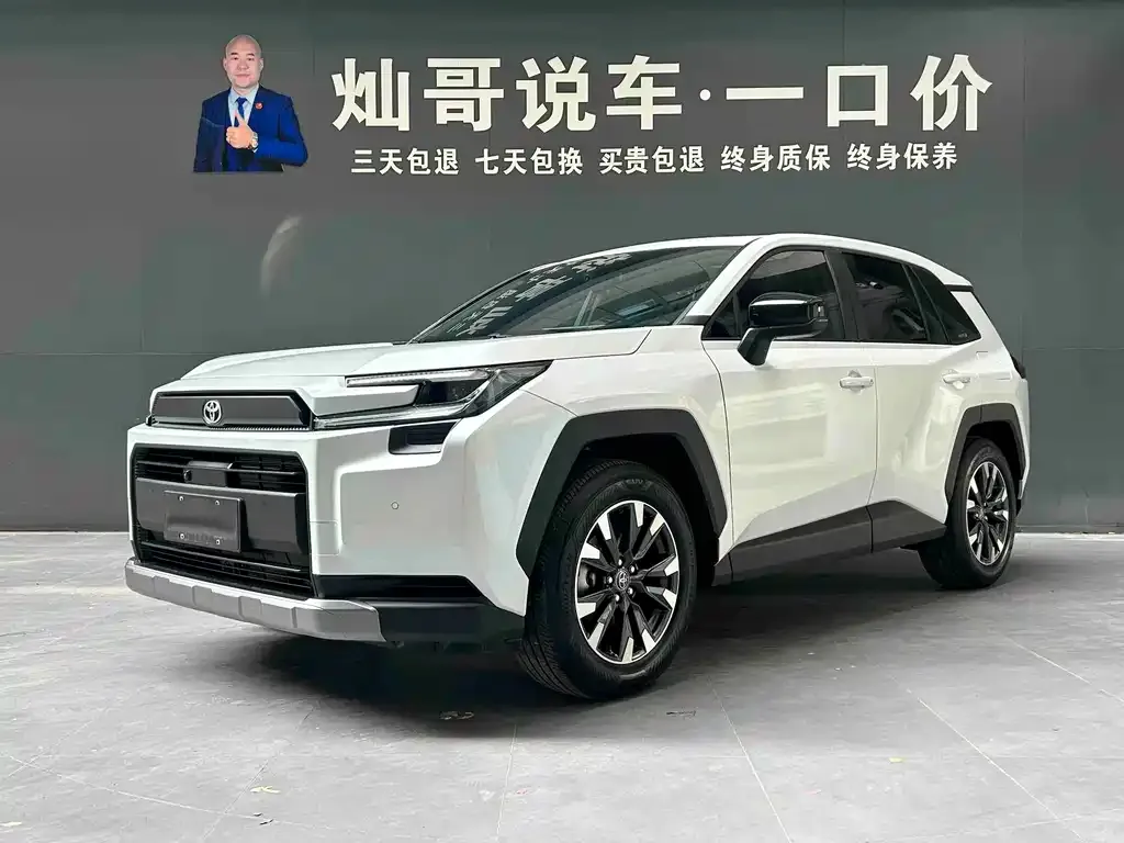 Toyota RAV4 — фото 1