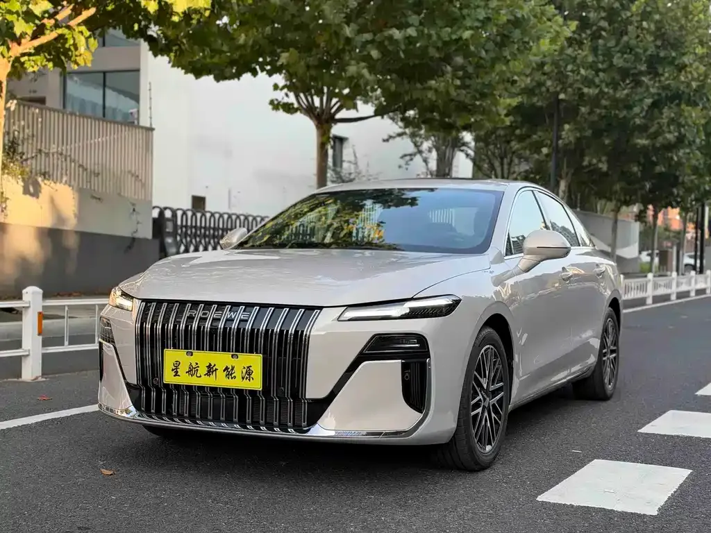 Roewe M7 DMH — фото 1