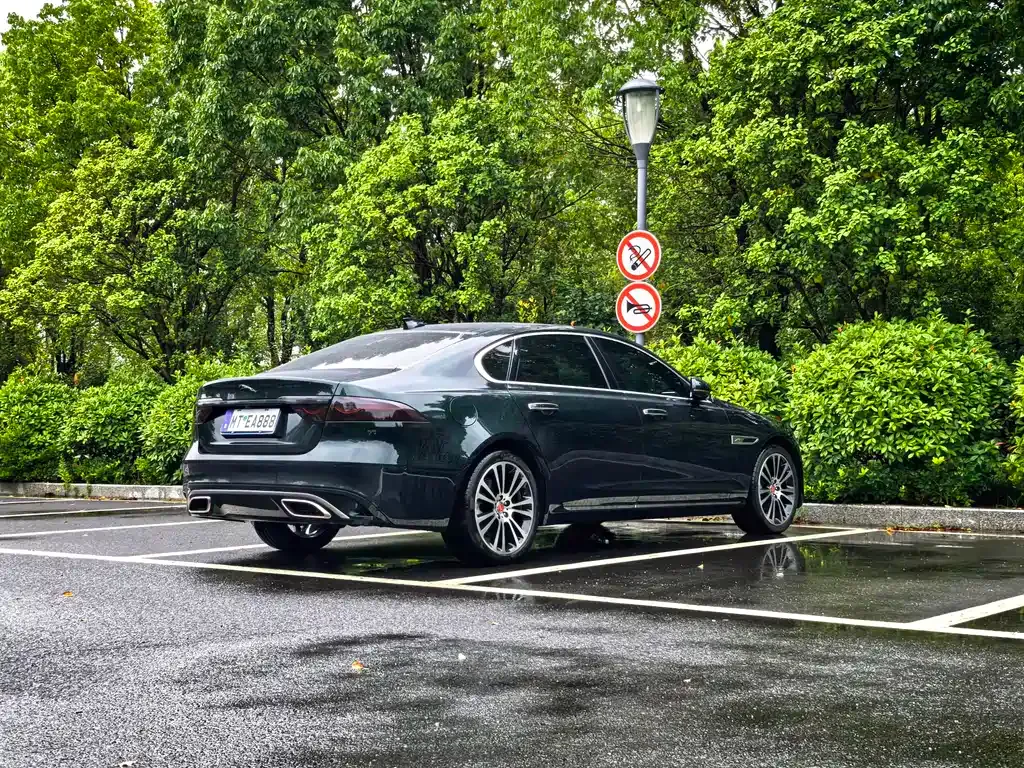 Jaguar XFL — фото 9