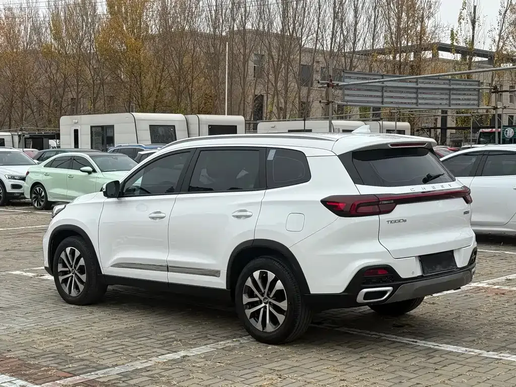 Chery Tiggo 8 — фото 7