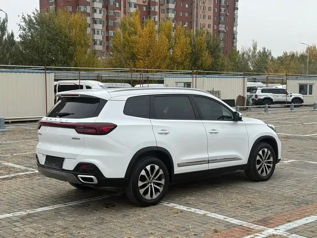Chery Tiggo 8 — фото 8